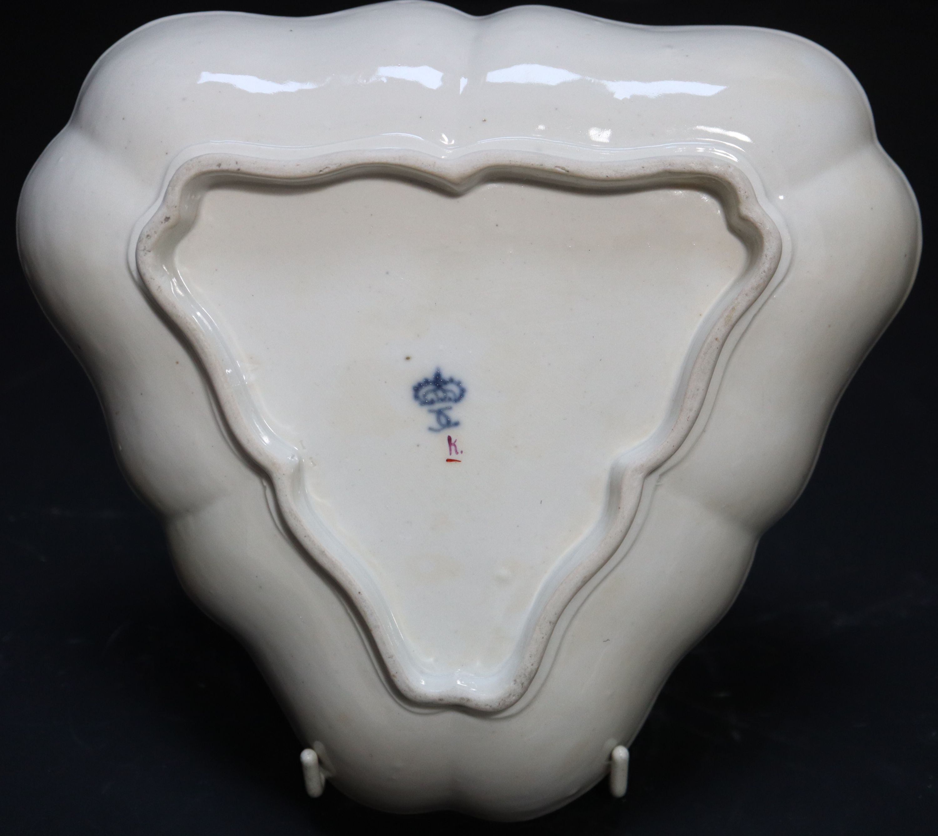 A Ludwigsburg porcelain triangular shaped dish, 18cm